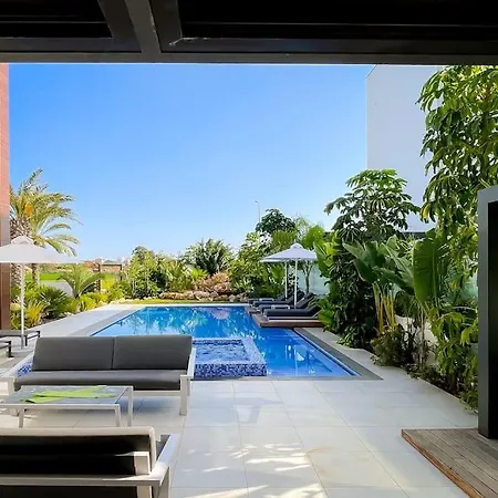 Armonia Seaview Villa *